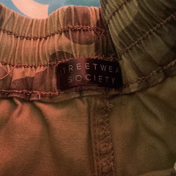 Camo Joggers Women S - Picture 3 of 3